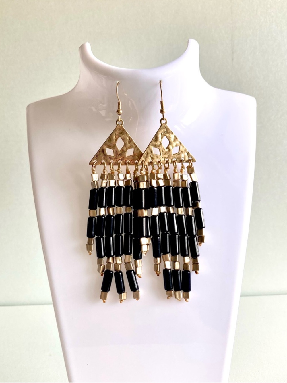 Plunder NWOT Gold tone and Black Beaded Fringe Earrings